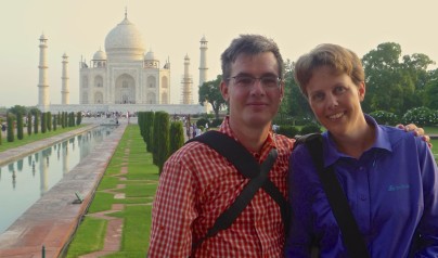 Susanne & Pierre vor dem Taj Mahal
